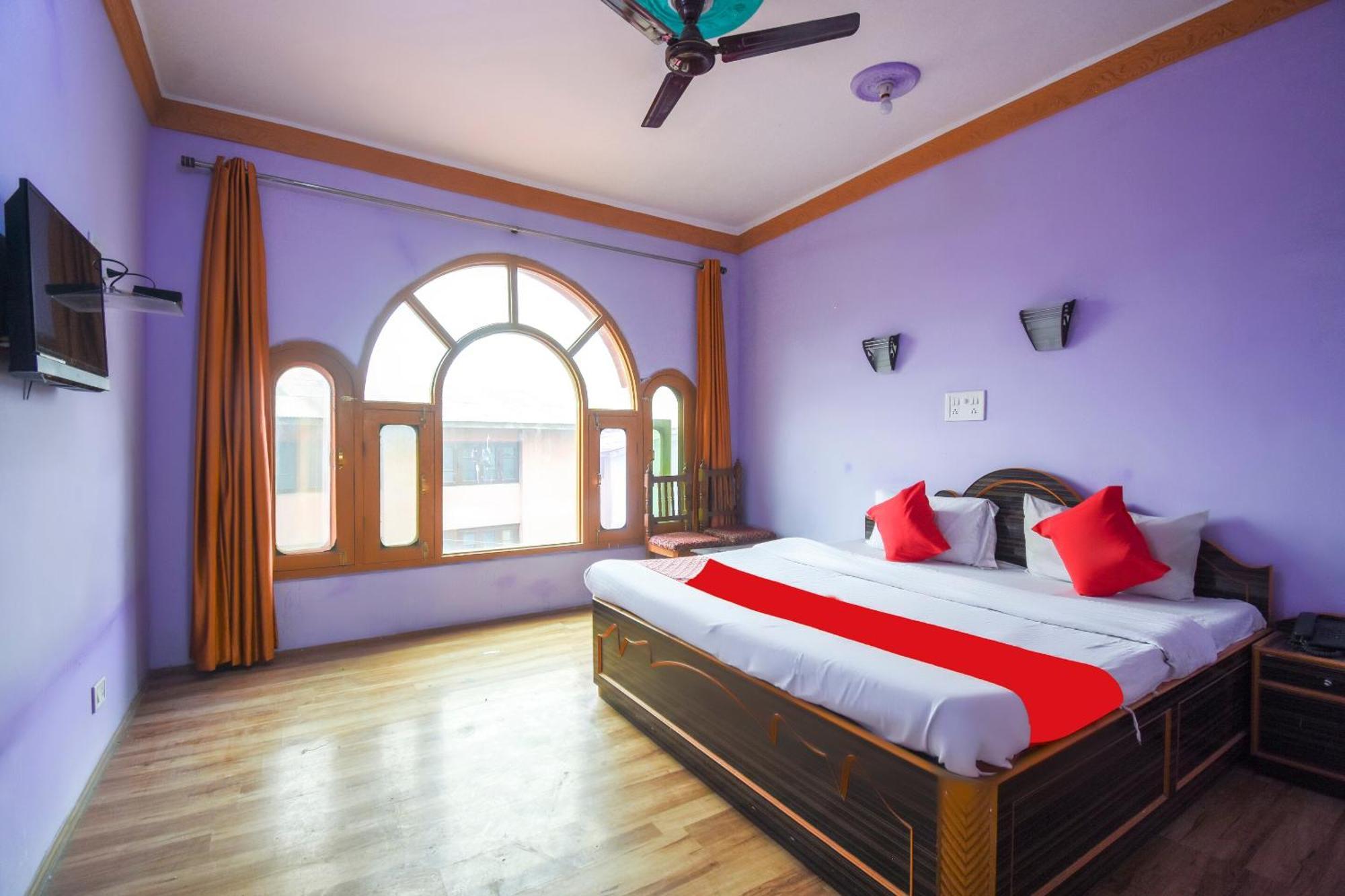 Oyo Hotel New Divine Kashmir Durgjan Exteriér fotografie