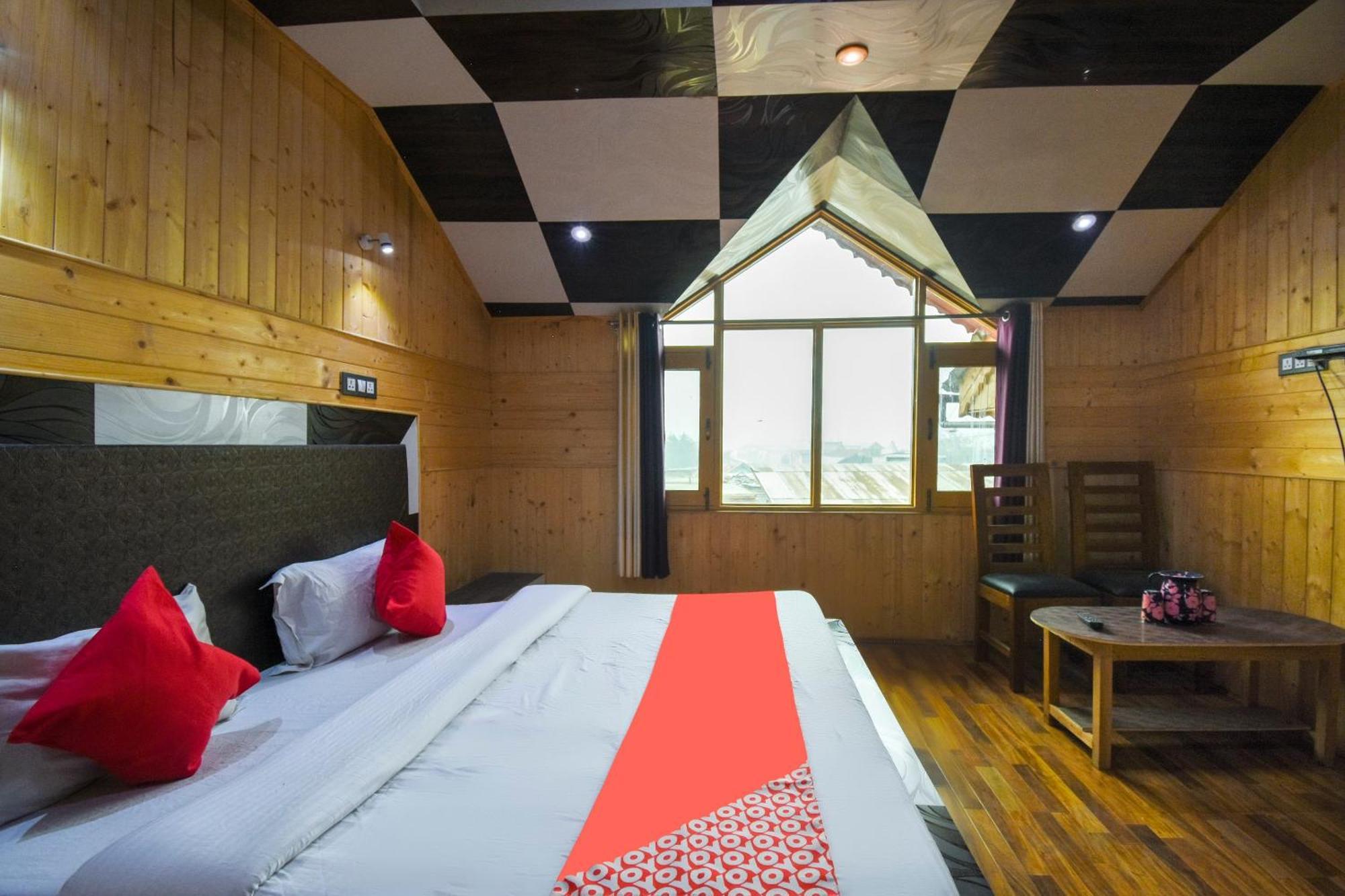 Oyo Hotel New Divine Kashmir Durgjan Exteriér fotografie