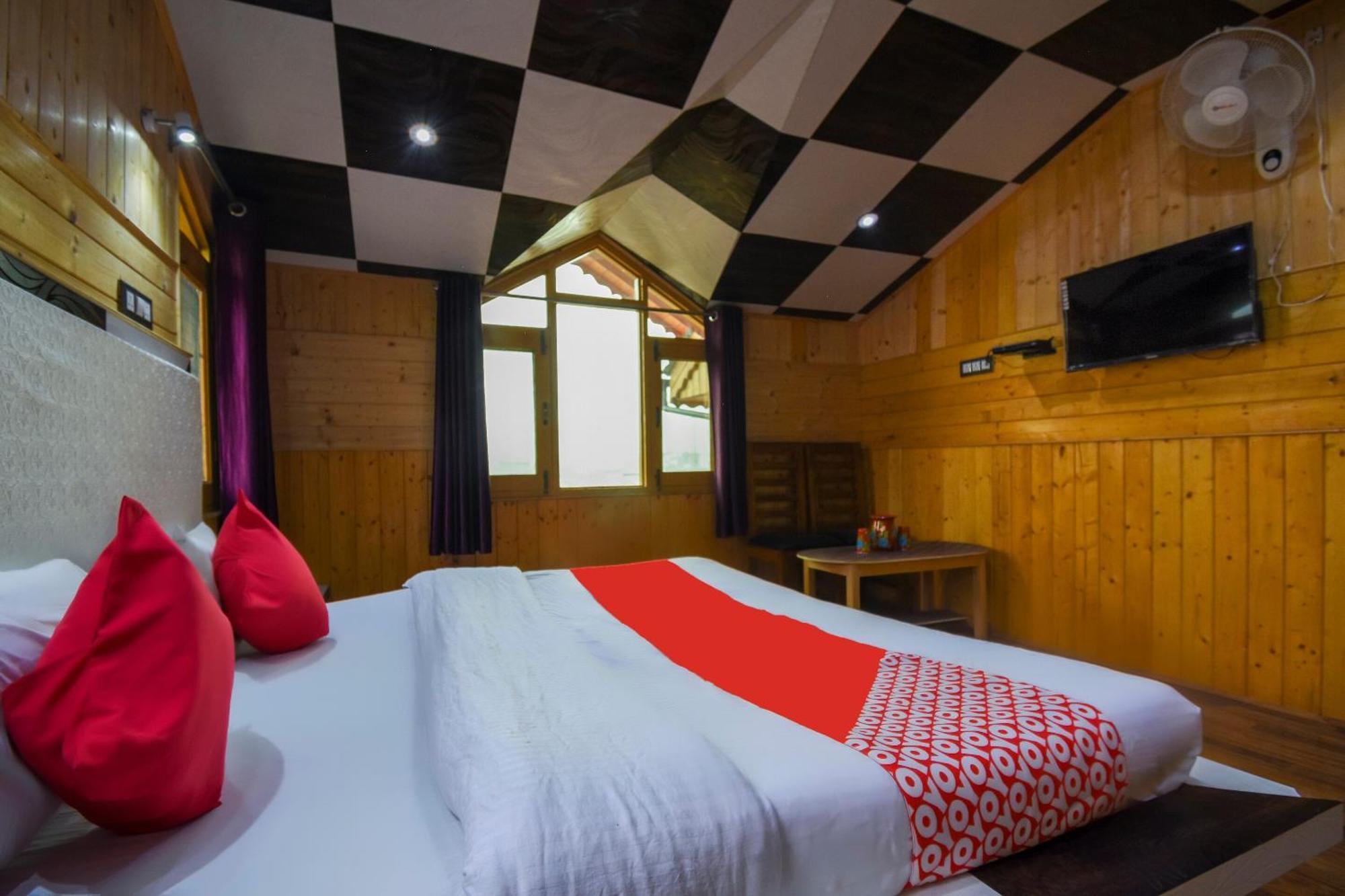 Oyo Hotel New Divine Kashmir Durgjan Exteriér fotografie