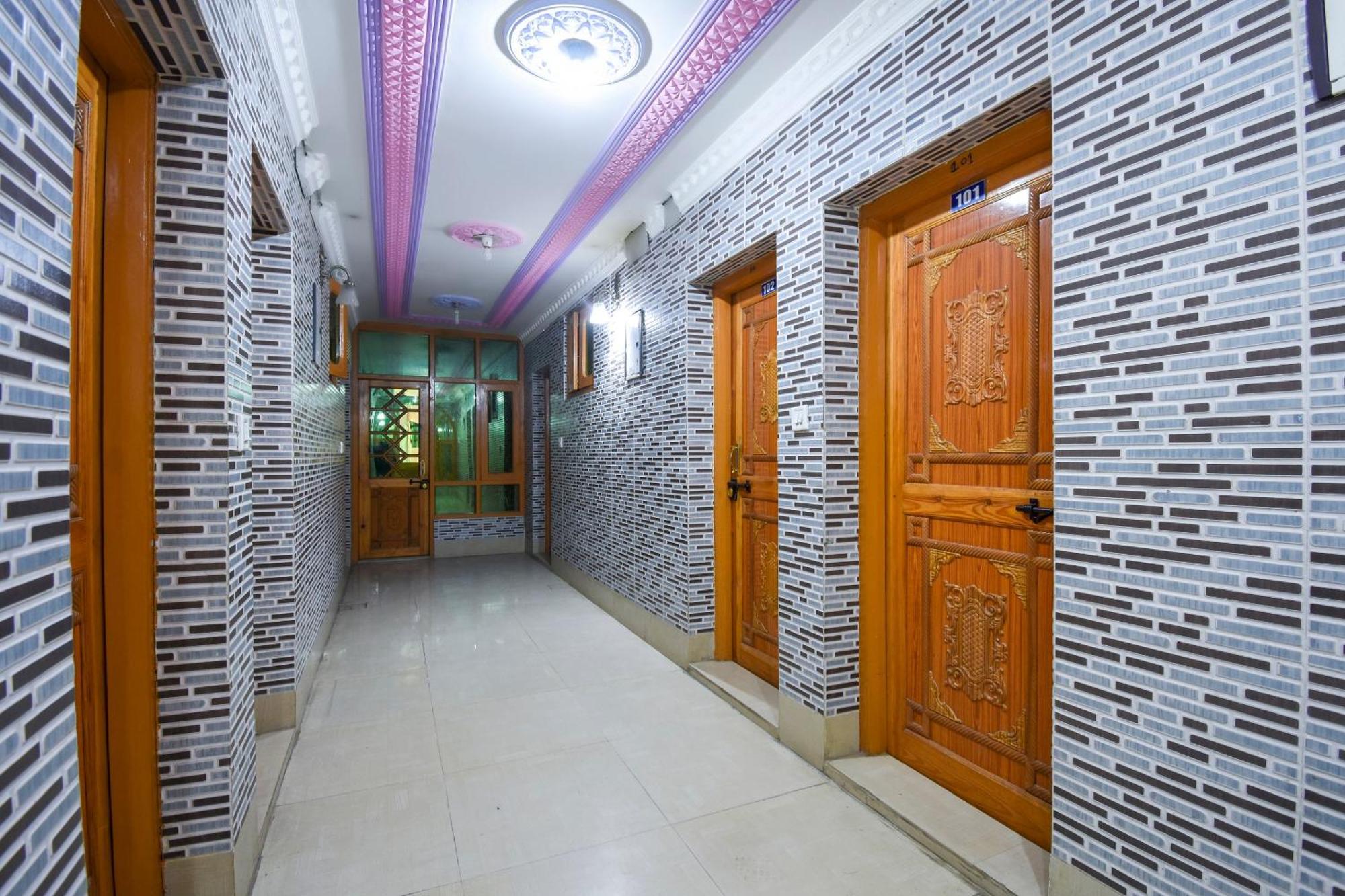 Oyo Hotel New Divine Kashmir Durgjan Exteriér fotografie