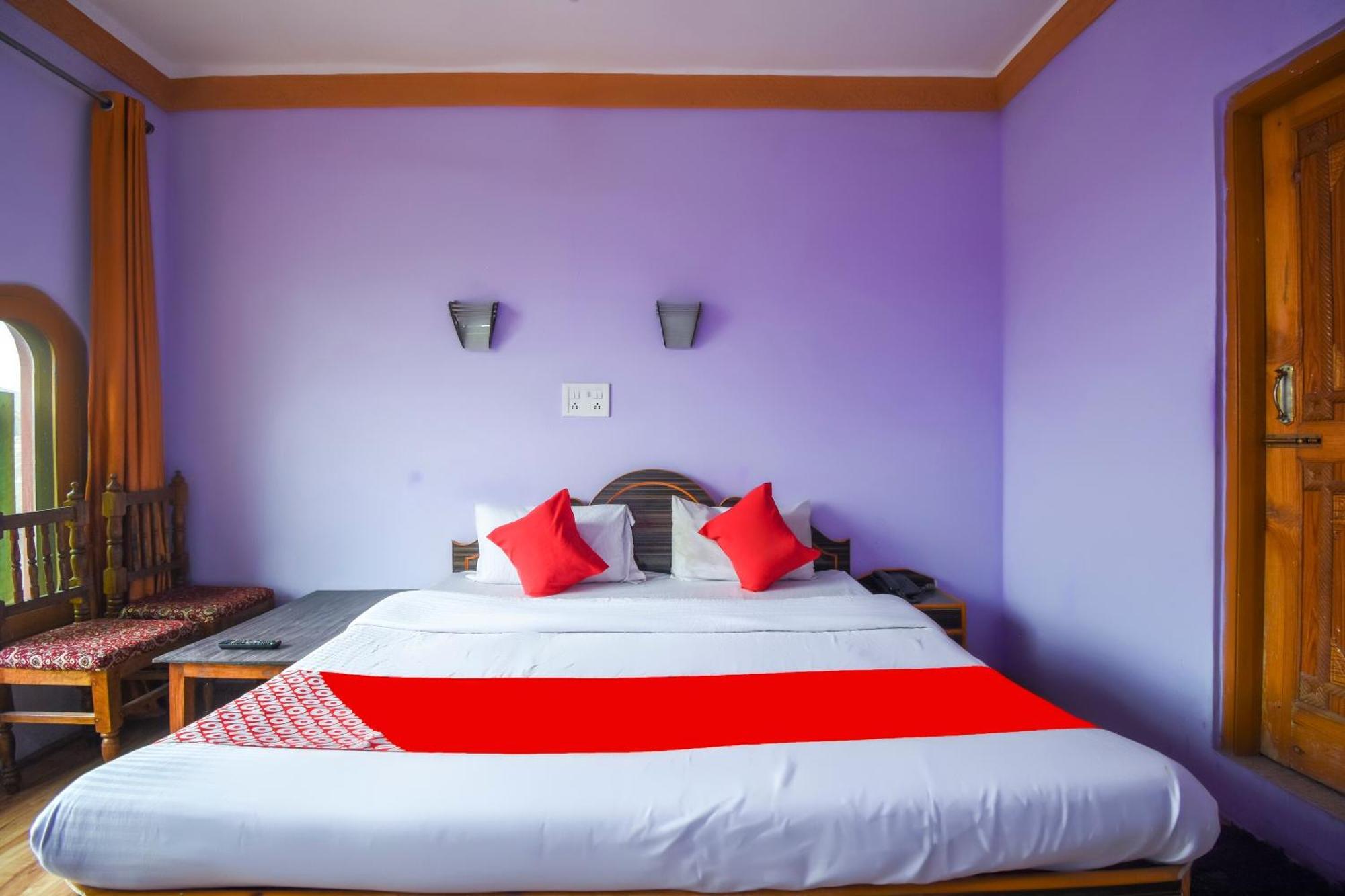Oyo Hotel New Divine Kashmir Durgjan Exteriér fotografie